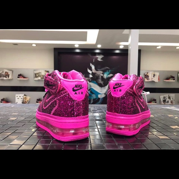 Women’s Nike Air Force’s - Picture 4 of 8